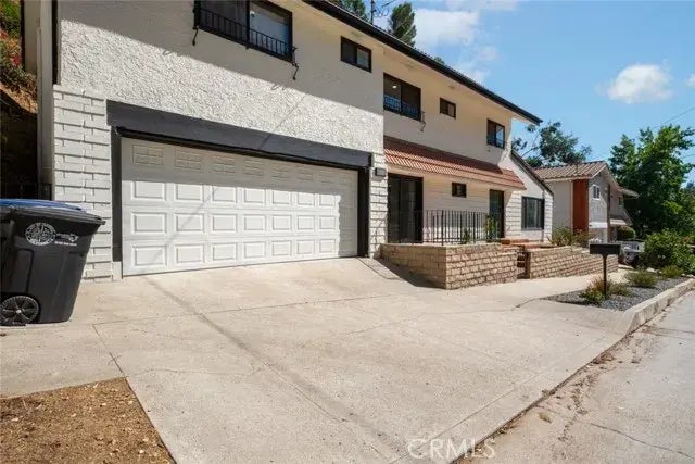 1774 Hillcrest Avenue, Glendale