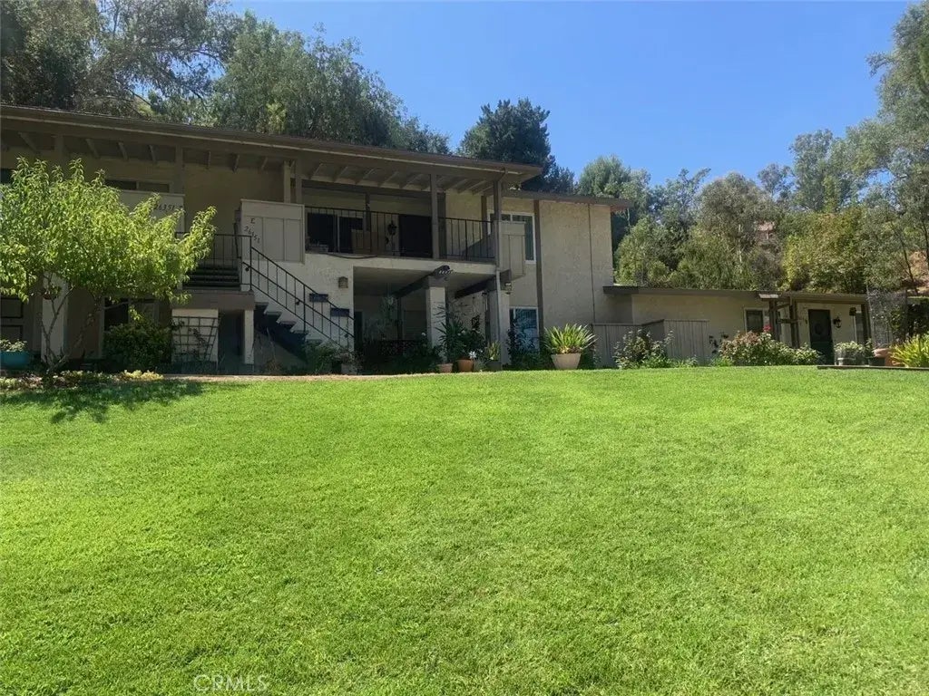 26351 Oak Plain Drive E, Newhall