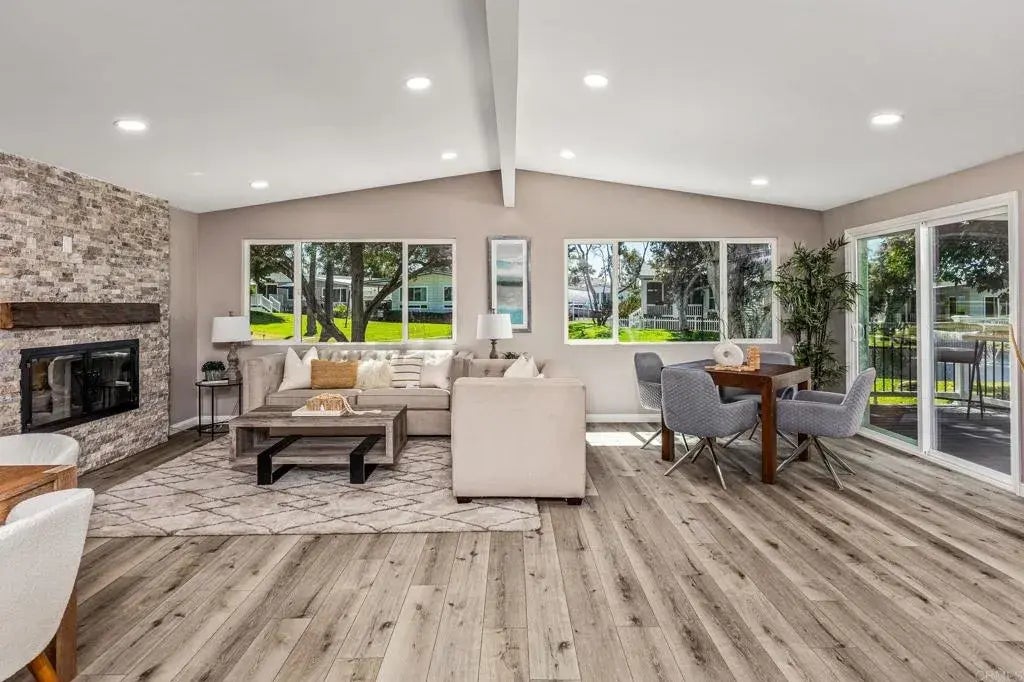 7315 Santa Barbara 293, Carlsbad