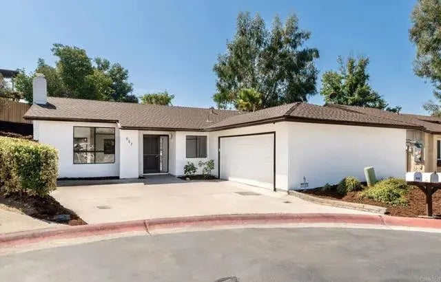 887 Willow Tree Lane, Fallbrook