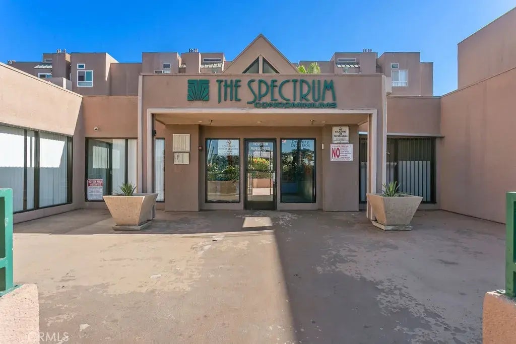 450 E 4th Street 319, Santa Ana