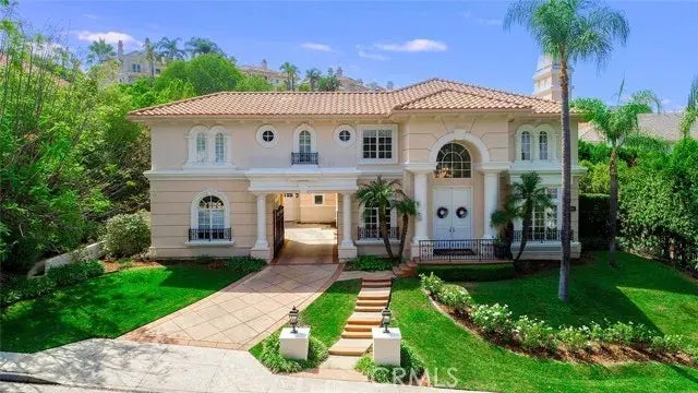 3815 Marfield Avenue, Tarzana