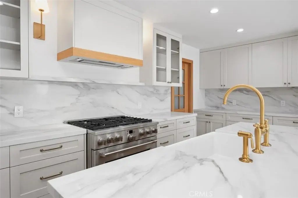 122 W Avenida Valencia, San Clemente