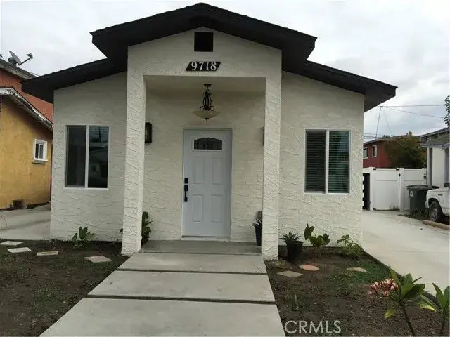 9718 San Vincente Avenue, South Gate