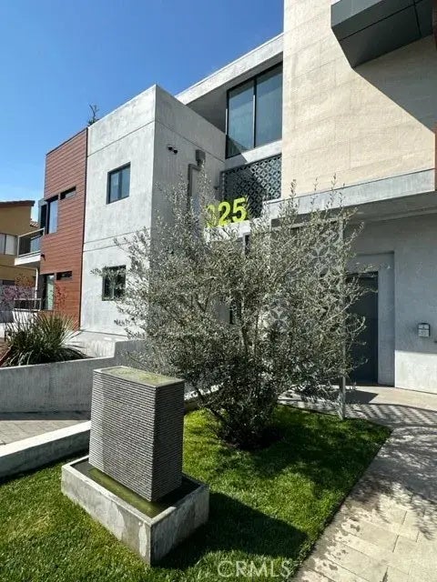 325 Myrtle Street 101, Glendale