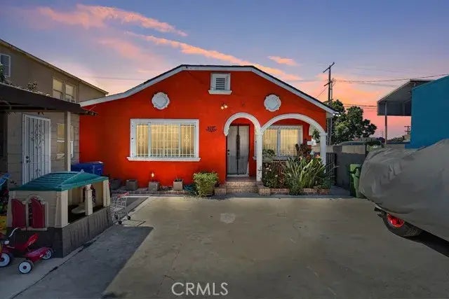 8107 S Central Avenue, Los Angeles