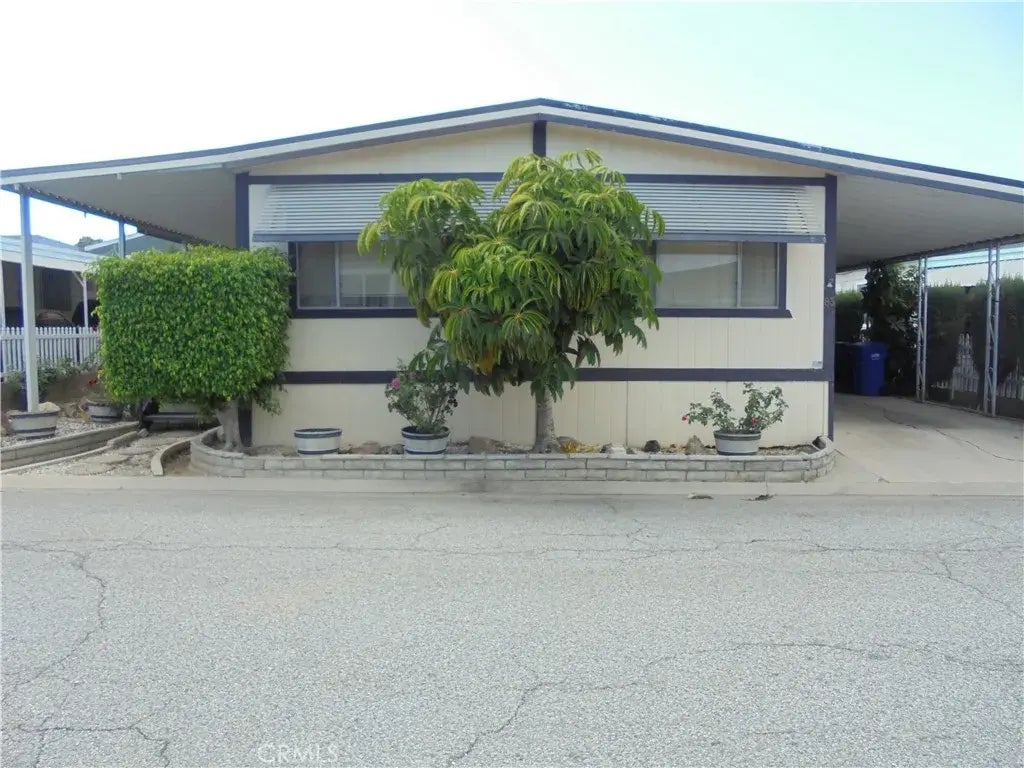 2601 E Victoria 83, Rancho Dominguez