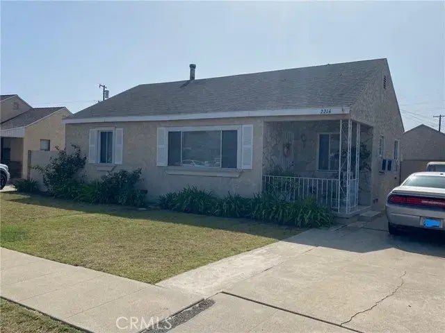 2214 Roswell Avenue, Long Beach