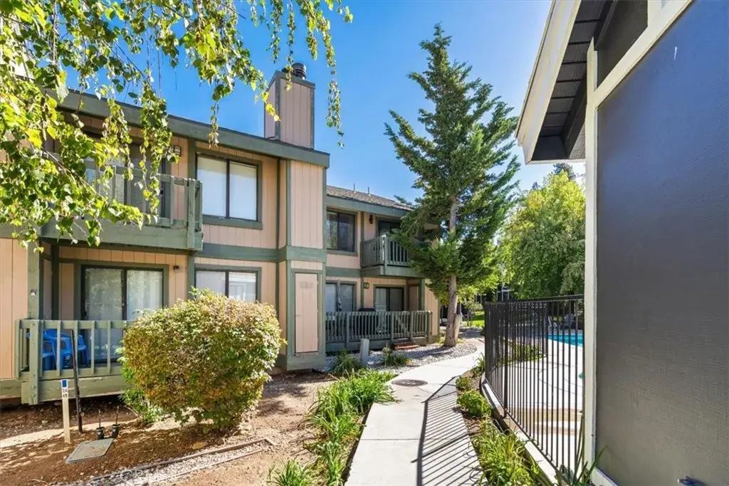 760 Blue Jay Road 48, Big Bear Lake