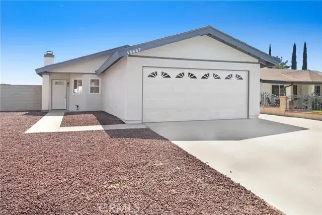 15647 Pine Avenue, Fontana