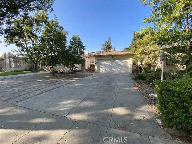 511 E Harvard Place, Ontario