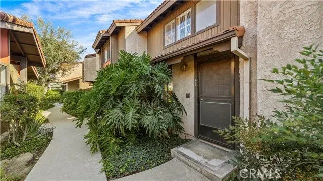 185 S Hollenbeck Avenue, Covina