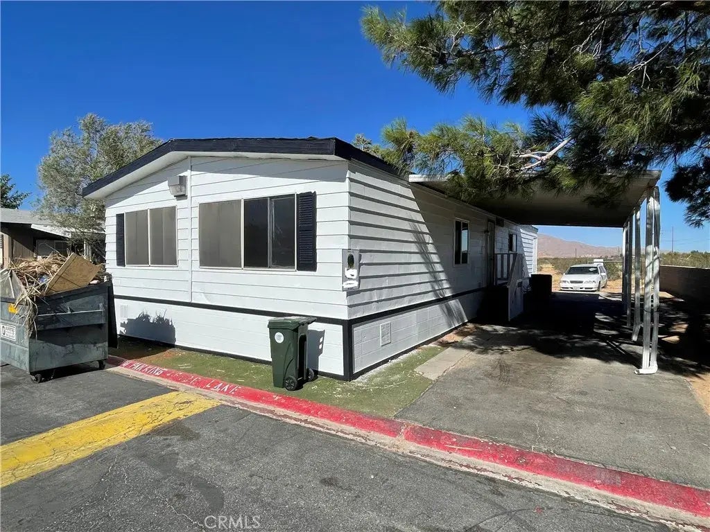 22838 Bear Valley 1, Apple Valley