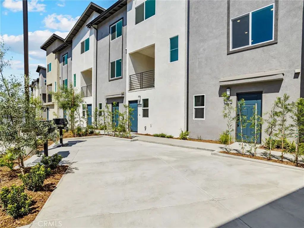 1172 Santo Antonio Drive, Colton