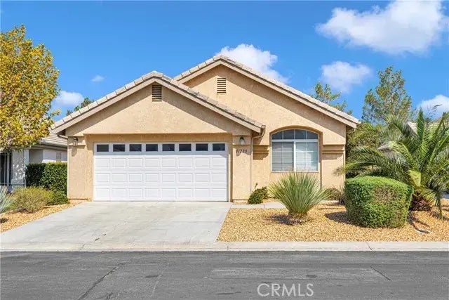 11229 Pleasant Hills Drive, Apple Valley