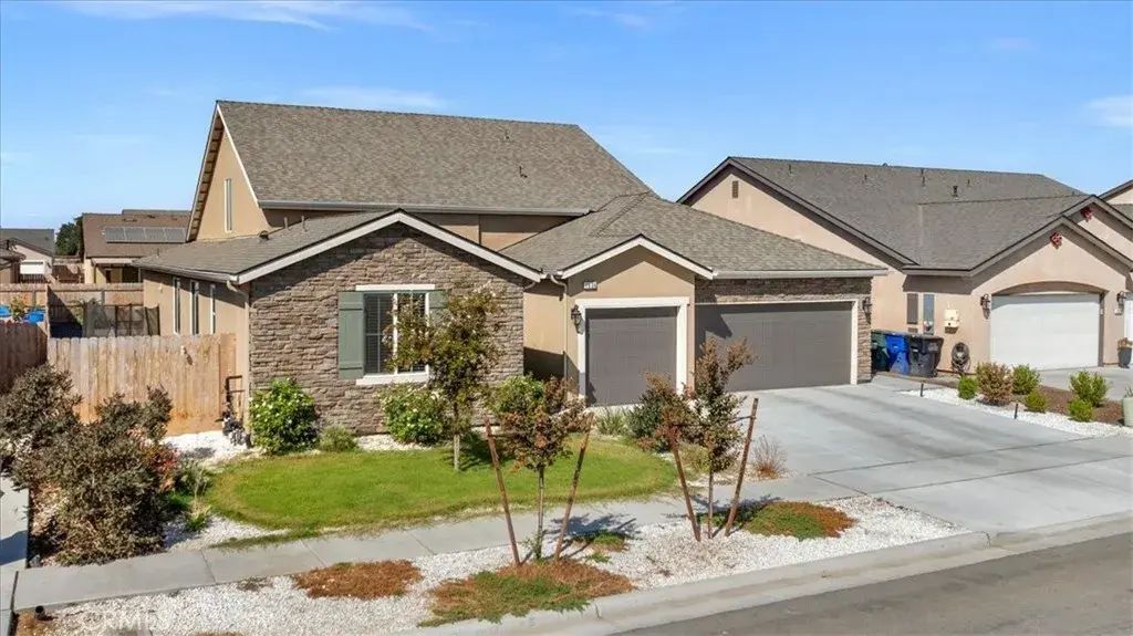 1936 S Red Rock Drive, Hanford