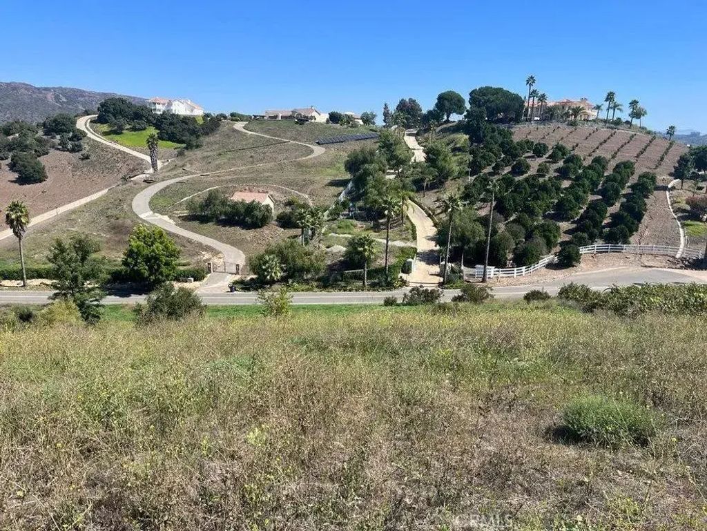 25055 Terreno, Temecula
