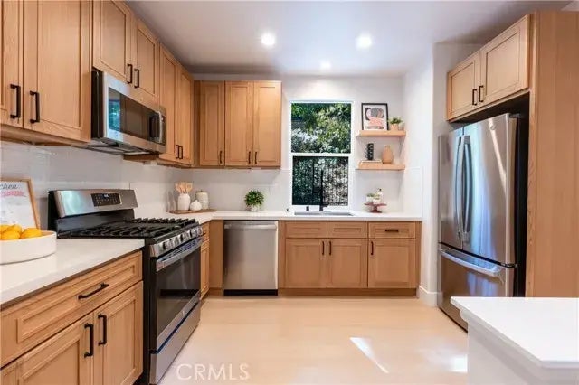 42 Windchime, Irvine