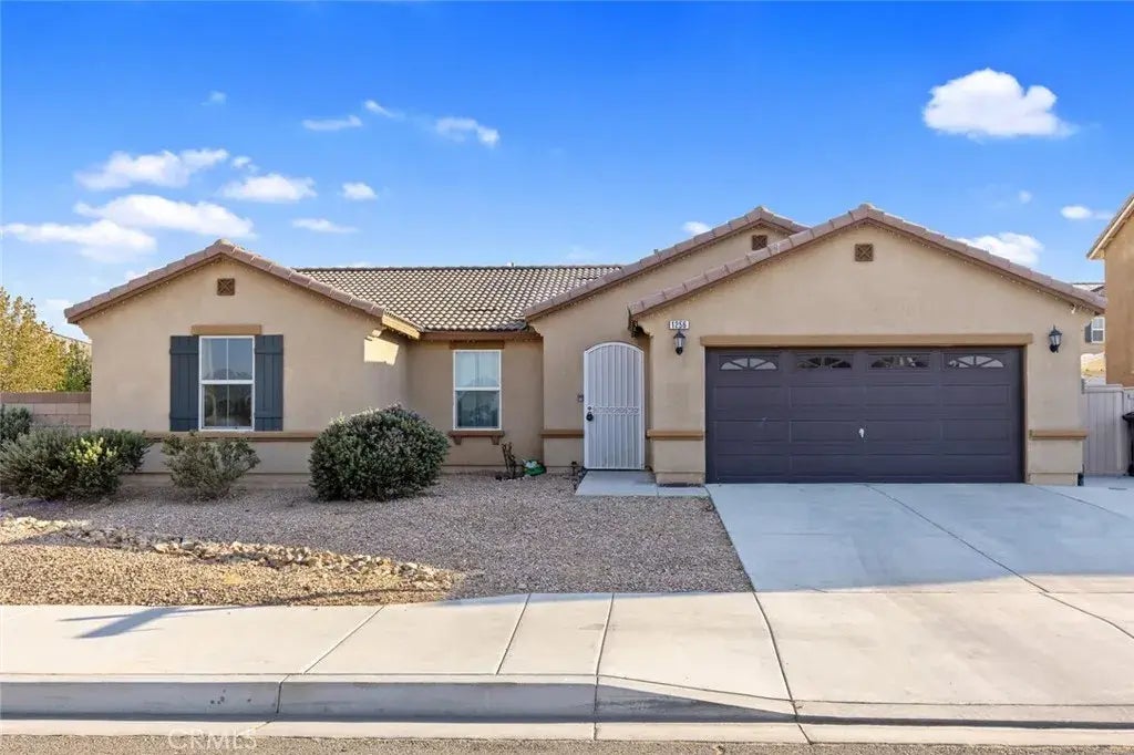 1256 E Avenue K6, Lancaster