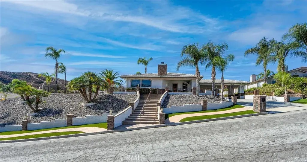 45589 Denizen Heights Road, Hemet