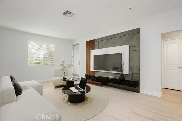 1170 Scholarship, Irvine