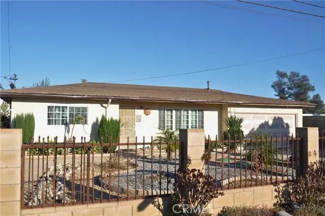 9813 Hemlock Avenue, Fontana