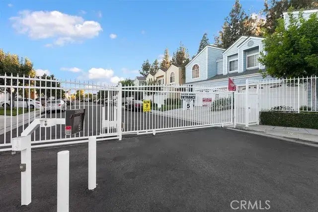 7336 Bonnie Place, Reseda