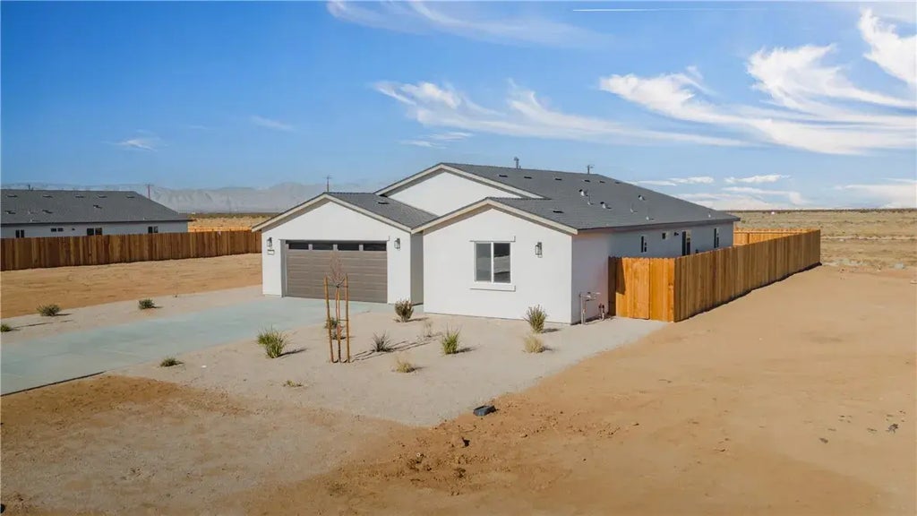 8313 Rea Avenue, California City