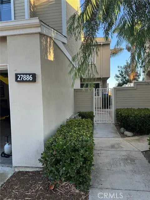 27886 Aberdeen 45, Mission Viejo