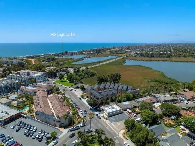 545 Laguna Dr, Carlsbad