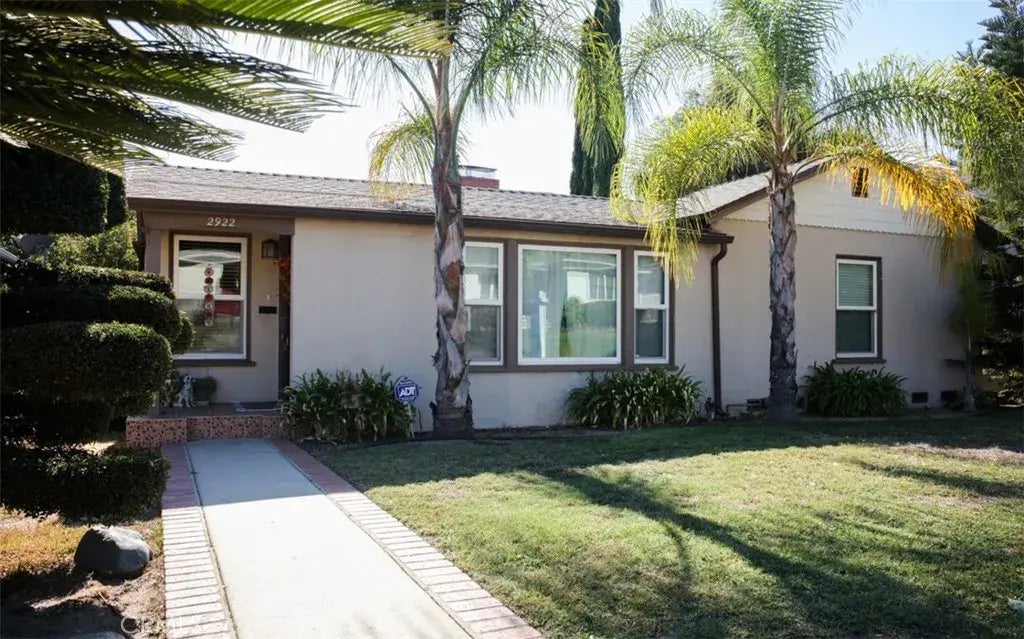 2922 Hermosa, Glendale