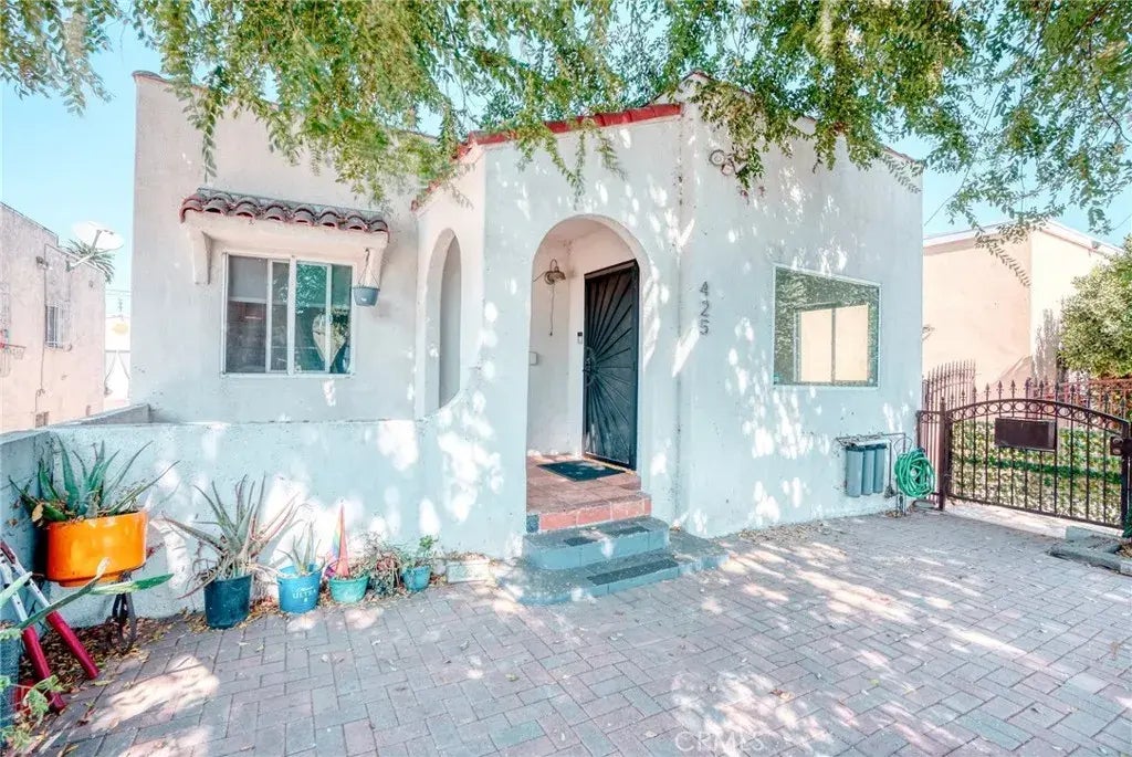 425 W 102nd Street, Los Angeles