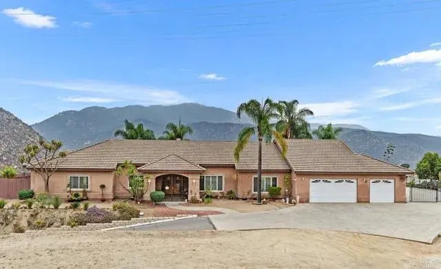 2378 Maudey Bell Court, El Cajon