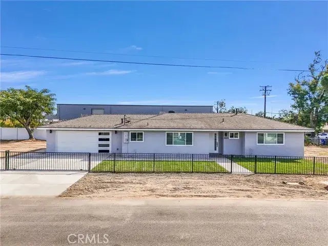 8825 Redwood Avenue, Fontana