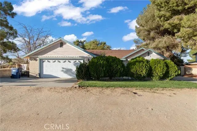 4555 W Avenue M6, Lancaster