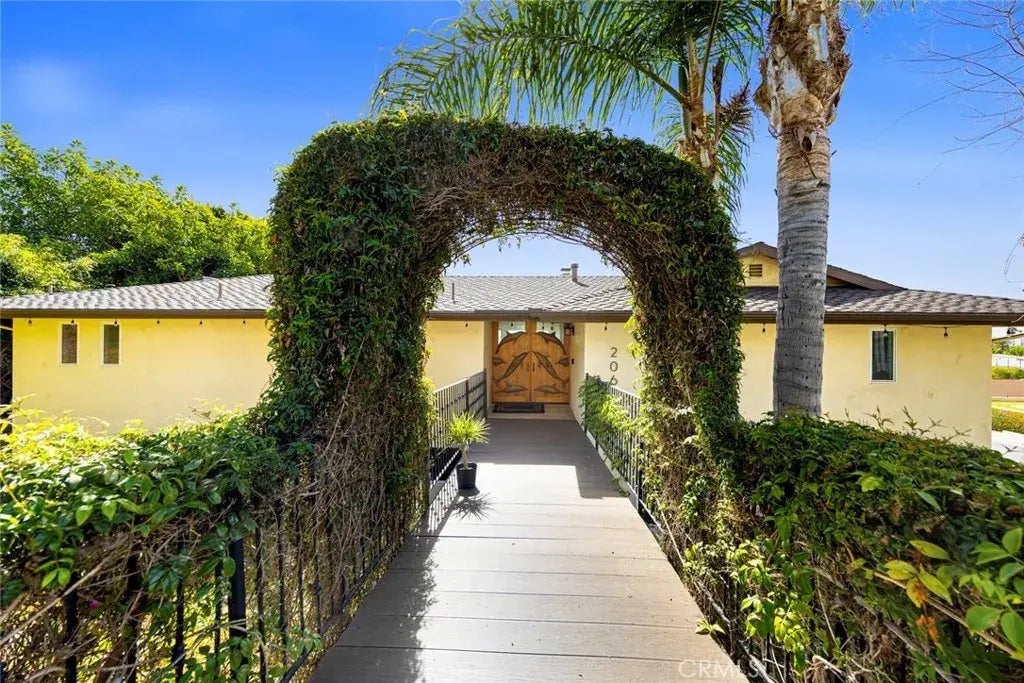 206 E Avenida Ramona, San Clemente