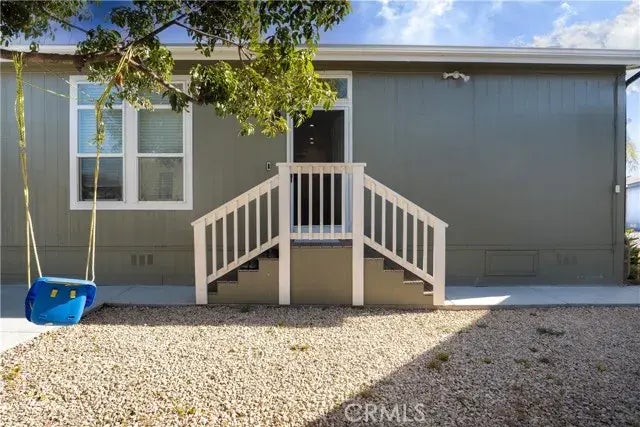 7101 Rosecrans 137, Paramount