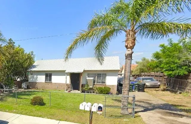 6742 Jacaranda Avenue, Fontana