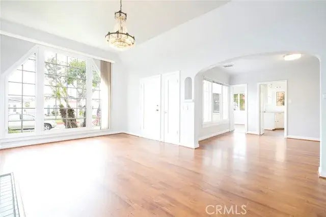 1130 N Isabel Street, Glendale