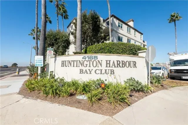 4165 Warner Avenue 203, Huntington Beach
