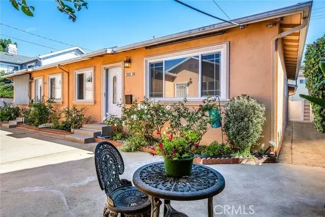 2512 Apple Avenue B, Torrance