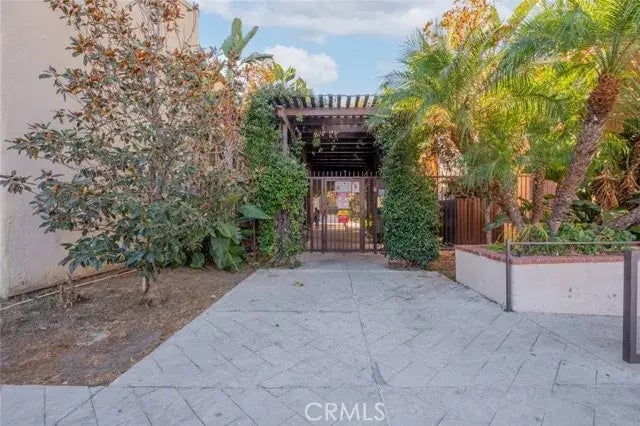 18350 Hatteras Street 167, Tarzana