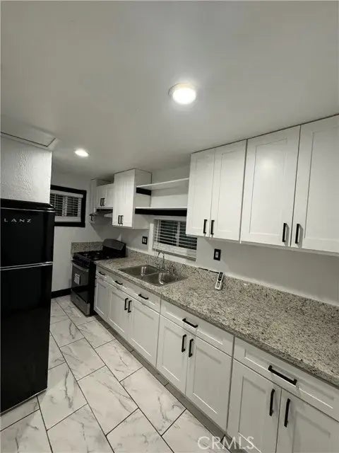 821 N Pasadena Avenue, Azusa