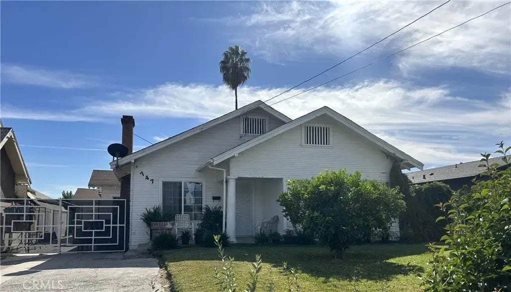 747 W 9th Street, San Bernardino