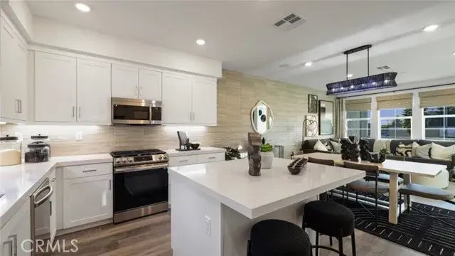 1074 N Anaheim Boulevard 3, Anaheim