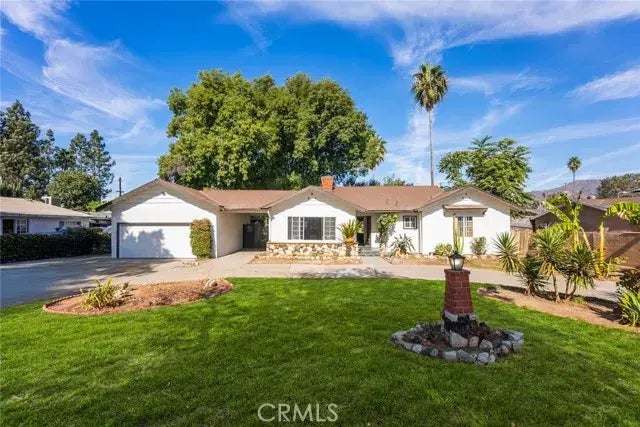 15013 Oro Grande Street, Sylmar