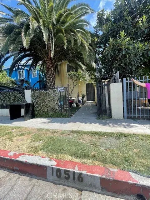 10516 Kalmia Street 1, Los Angeles