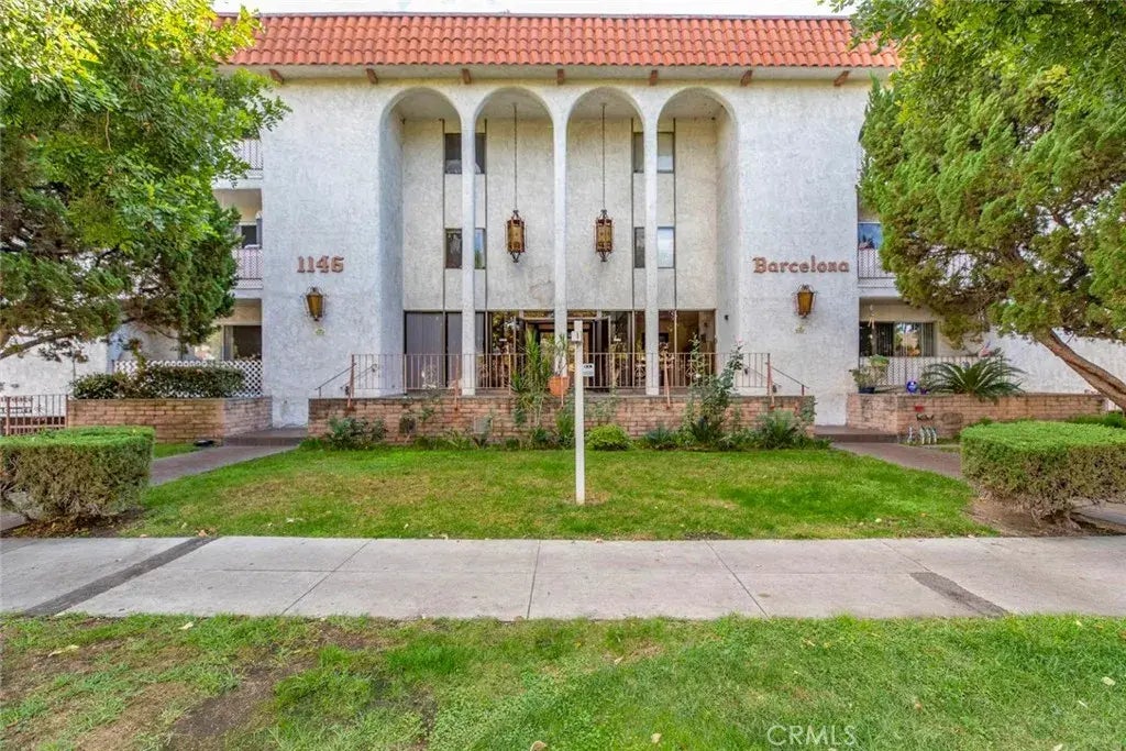1146 E Lexington Drive 20, Glendale
