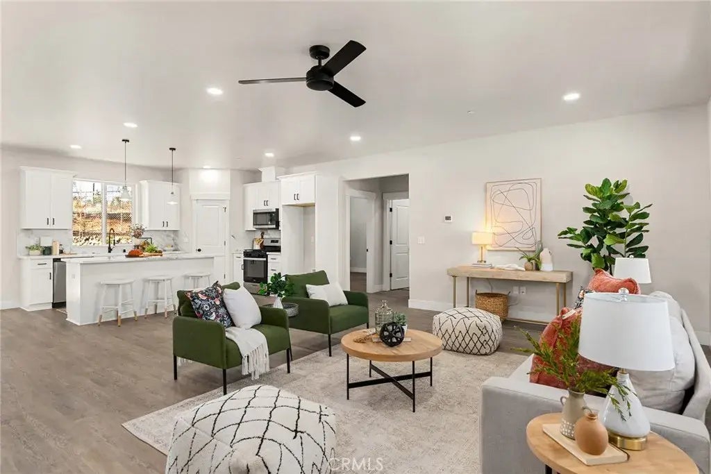 1607 Gate Lane, Paradise