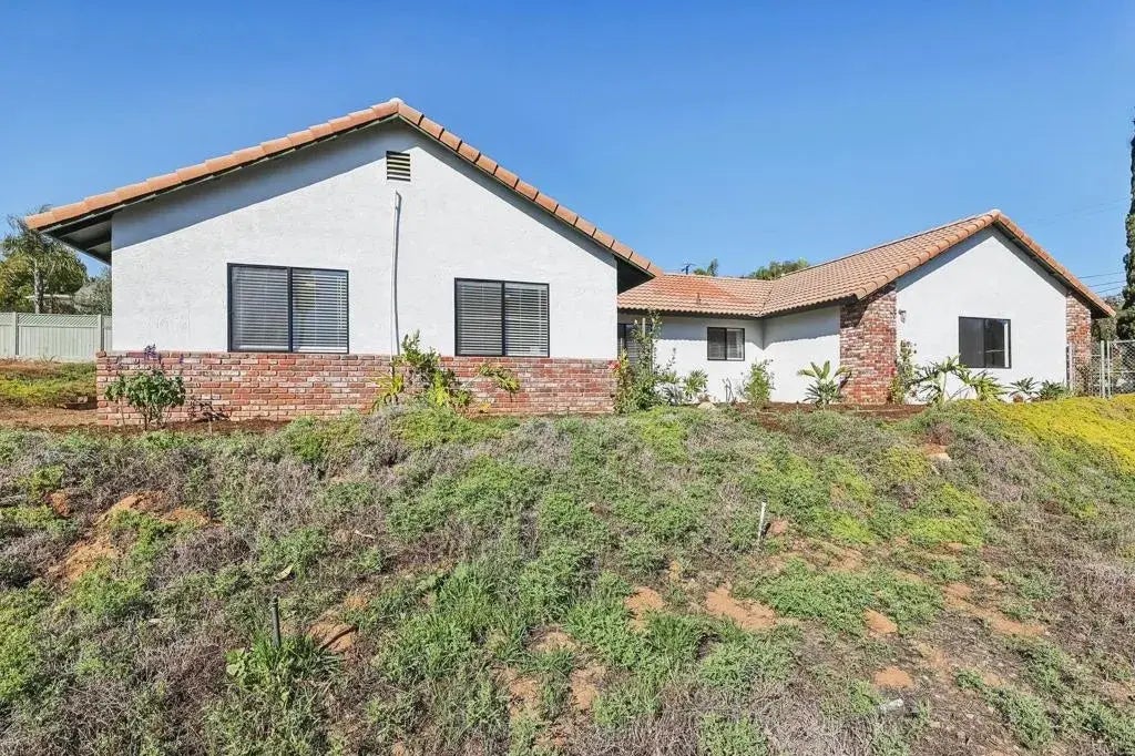 1340 Via Feliz, Fallbrook